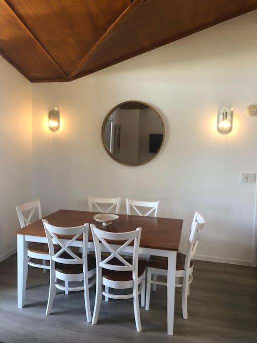 The Villas - Hervey Bay - 2 Separate Villas Urangan Εξωτερικό φωτογραφία